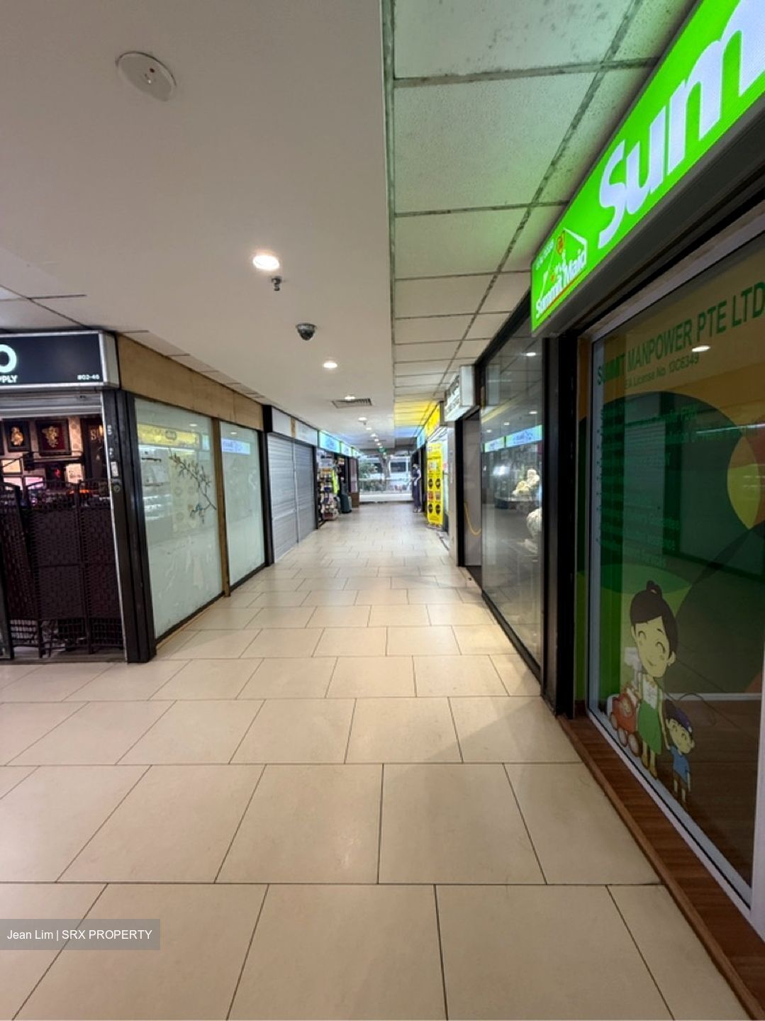 Lucky Plaza (D9), Shop House #561366791